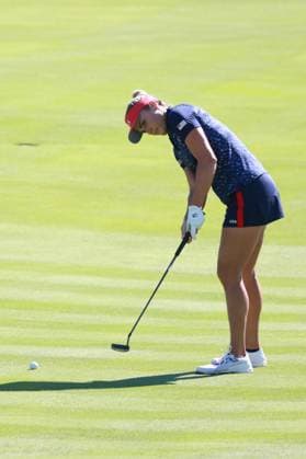 GAINESVILLE, VA - SEPTEMBER 10: Team USA golfer Lexi Thompson putts on the 14th hole during the first day of practice for the 2024 Solheim Cup at Robert Trent Jones Golf Club at Gainesville, Virginia (Photo by Brian Spurlock Icon Sportswire) GOLF: SEP 10 LPGA, Golf Damen Solheim Cup EDITORIAL USE ONLY Icon2409107
