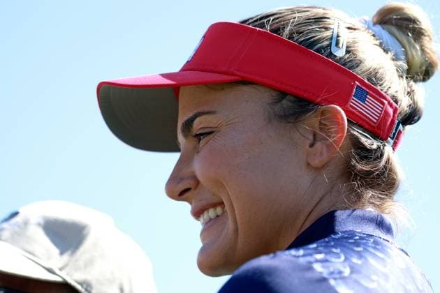 GAINESVILLE, VA - SEPTEMBER: Team USA golfer Lexi Thompson signs autographs during the first day of practice for the 2024 Solheim Cup at Robert Trent Jones Golf Club at Gainesville, Virginia (Photo by Brian Spurlock Icon Sportswire) GOLF: SEP 10 LPGA, Golf Damen Solheim Cup EDITORIAL USE ONLY Icon24091089