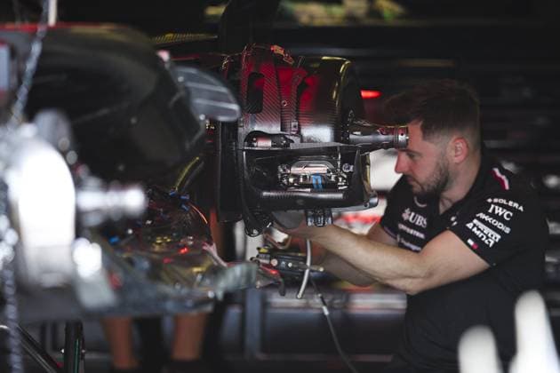 Mercedes AMG F1 Team W15, mechanical detail rear brakes, freins, during the Formula 1 Azerbaijan Grand Prix 2024, 17th round of the 2024 Formula One World Championship, WM, Weltmeisterschaft from September 13 to 15, 2024 on the Baku City Circuit, in Baku, Azerbaijan - F1 - AZERBAIJAN GRAND PRIX 2024 DPPI Panoramic  240912_R17_AZERBAIJAN_DP_EA019615