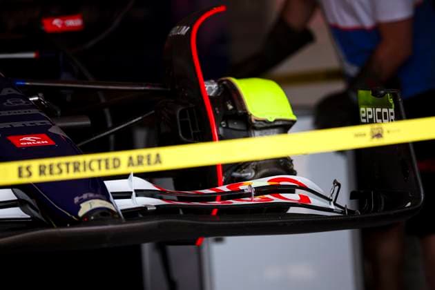 Visa Cash App RB F1 Team VCARB 01, mechanical detail front wing during the Formula 1 Azerbaijan Grand Prix 2024, 17th round of the 2024 Formula One World Championship, WM, Weltmeisterschaft from September 13 to 15, 2024 on the Baku City Circuit, in Baku, Azerbaijan - F1 - AZERBAIJAN GRAND PRIX 2024 DPPI Panoramic  240912_R17_AZERBAIJAN_DP_EA019674