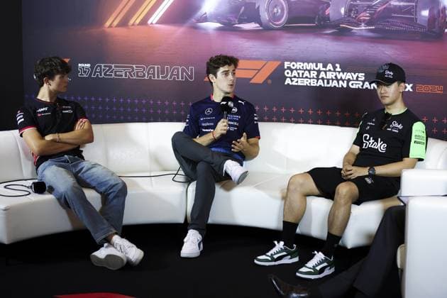 BEARMAN Ollie, Haas F1 Team VF-24 Ferrari, portrait, COLAPINTO Franco (arg), Williams Racing FW46, portrait and ZHOU Guanyu (chi), Stake F1 Team Kick Sauber C44, portrait press conference, PK, Pressekonferenz during the Formula 1 Azerbaijan Grand Prix 2024, 17th round of the 2024 Formula One World Championship, WM, Weltmeisterschaft from September 13 to 15, 2024 on the Baku City Circuit, in Baku, Azerbaijan - F1 - AZERBAIJAN GRAND PRIX 2024 DPPI Panoramic  240912_R17_AZERBAIJAN_DP_EA029938
