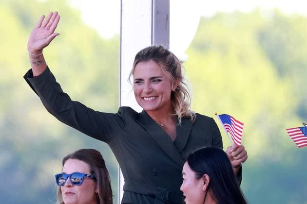 GAINESVILLE, VA - SEPTEMBER 12: Team USA golfer Lexi Thompson waves during the Opening Ceremony for the 2024 Solheim Cup on September 12th, 2024, at the Robert Trent Jones Golf Club in Gainesville, Virginia. (Photo by Brian Spurlock Icon Sportswire) GOLF: SEP 12 Solheim Cup Opening Ceremony EDITORIAL USE ONLY Icon2409127