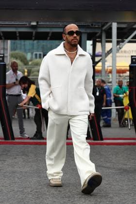 F1 Grand Prix Of Azerbaijan 2024 Practice 1 Lewis Hamilton of Mercedes before first practice ahead of the Formula 1 Grand Prix of Azerbaijan at Baku City Circuit in Baku, Azerbaijan on September 13, 2024. Baku Azerbaijan  Copyright: xJakubxPorzyckix originalFilename:porzycki-f1grandp240913_npDi8.jpg