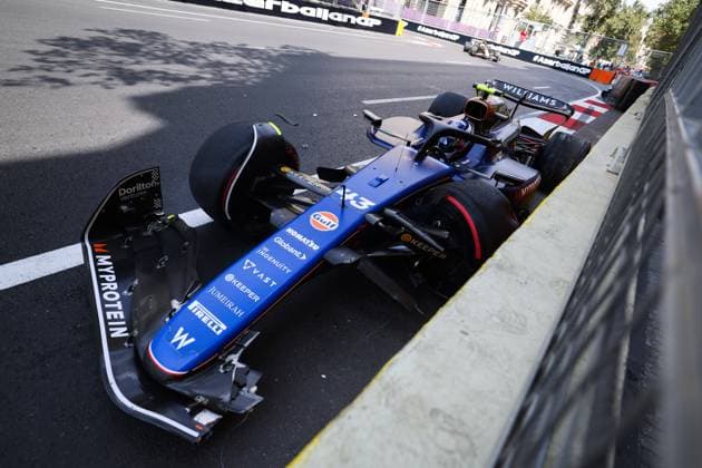 43 COLAPINTO Franco (arg), Williams Racing FW46, action, crash, accident, during the Formula 1 Azerbaijan Grand Prix 2024, 17th round of the 2024 Formula One World Championship, WM, Weltmeisterschaft from September 13 to 15, 2024 on the Baku City Circuit, in Baku, Azerbaijan - F1 - AZERBAIJAN GRAND PRIX 2024 DPPI Panoramic  240913_R17_AZERBAIJAN_DP_FG0O6002
