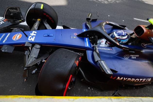 43 COLAPINTO Franco (arg), Williams Racing FW46, action, crash, accident, during the Formula 1 Azerbaijan Grand Prix 2024, 17th round of the 2024 Formula One World Championship, WM, Weltmeisterschaft from September 13 to 15, 2024 on the Baku City Circuit, in Baku, Azerbaijan - F1 - AZERBAIJAN GRAND PRIX 2024 DPPI Panoramic  240913_R17_AZERBAIJAN_DP_FG0O6010