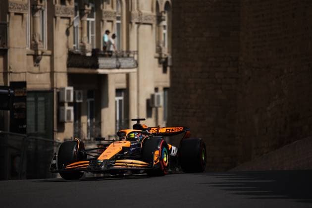 81 PIASTRI Oscar (aus), McLaren F1 Team MCL38, action during the Formula 1 Azerbaijan Grand Prix 2024, 17th round of the 2024 Formula One World Championship, WM, Weltmeisterschaft from September 13 to 15, 2024 on the Baku City Circuit, in Baku, Azerbaijan - F1 - AZERBAIJAN GRAND PRIX 2024 DPPI Panoramic  240913_R17_AZERBAIJAN_DP_EA012769