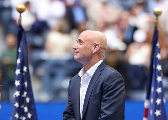 US Open Feature, Andre Agassi bei der Siegerehrung, Presentation, Herren Einzel,Men s Singles, Profil,von der Seite. Portrait,Portraet, Tennis - US Open 2024 - Grand Slam - Billie Jean King Tennis Center - New York - New York - USA - 8 September 2024. *** US Open Feature, Andre Agassi at the award ceremony, Presentation, Men s Singles, Profile,from the side Portrait,Portraet, Tennis US Open 2024 Grand Slam Billie Jean King Tennis Center New York New York USA 8 September 2024 Copyright: xJuergenxHasenkopfx