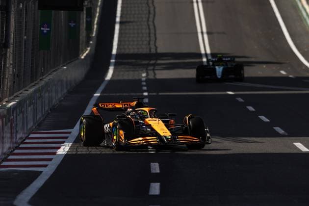 81 PIASTRI Oscar (aus), McLaren F1 Team MCL38, action during the Formula 1 Azerbaijan Grand Prix 2024, 17th round of the 2024 Formula One World Championship, WM, Weltmeisterschaft from September 13 to 15, 2024 on the Baku City Circuit, in Baku, Azerbaijan - F1 - AZERBAIJAN GRAND PRIX 2024 DPPI Panoramic  240913_R17_AZERBAIJAN_XB3_2811