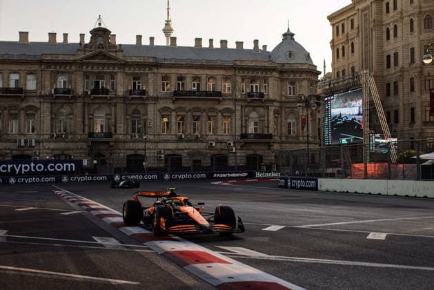 04 NORRIS Lando (gbr), McLaren F1 Team MCL38, action during the Formula 1 Azerbaijan Grand Prix 2024, 17th round of the 2024 Formula One World Championship, WM, Weltmeisterschaft from September 13 to 15, 2024 on the Baku City Circuit, in Baku, Azerbaijan - F1 - AZERBAIJAN GRAND PRIX 2024 DPPI Panoramic  240913_R17_AZERBAIJAN_XB5_5237
