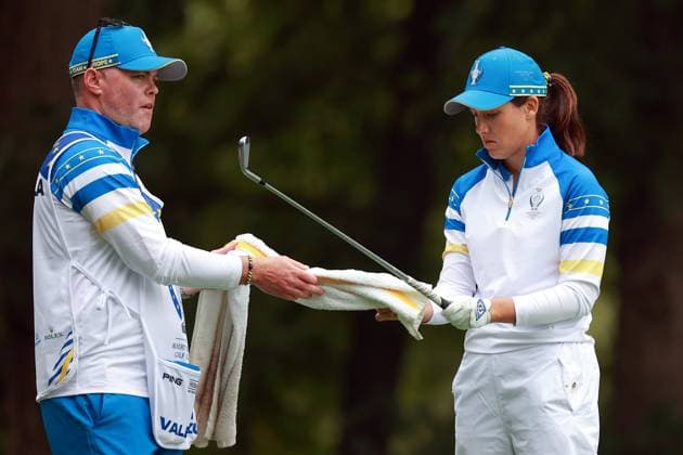Solheim Cup GAINESVILLE, VIRGINIA - SEPTEMBER 13: Albane Valenzuela of Team Europe takes a towel from her caddie at the 9th tee during Day One of the Solheim Cup at Robert Trent Jones Golf Club on Friday, September 13, 2024 in Gainesville, Virginia. Gainesville Virginia United States  Copyright: xAmyxLemusx originalFilename:lemus-solheimc240913_npu5R.jpg