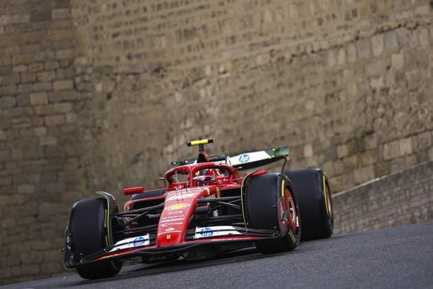 55 SAINZ Carlos (spa), Scuderia Ferrari SF-24, action during the Formula 1 Azerbaijan Grand Prix 2024, 17th round of the 2024 Formula One World Championship, WM, Weltmeisterschaft from September 13 to 15, 2024 on the Baku City Circuit, in Baku, Azerbaijan - F1 - AZERBAIJAN GRAND PRIX 2024 DPPI Panoramic  240913_R17_AZERBAIJAN_DP_EA012156