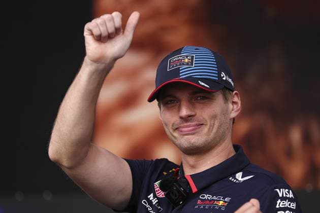 VERSTAPPEN Max (ned), Red Bull Racing RB20, portrait during the Formula 1 Azerbaijan Grand Prix 2024, 17th round of the 2024 Formula One World Championship, WM, Weltmeisterschaft from September 13 to 15, 2024 on the Baku City Circuit, in Baku, Azerbaijan - F1 - AZERBAIJAN GRAND PRIX 2024 DPPI Panoramic  240914_R17_AZERBAIJAN_DP_EA023611