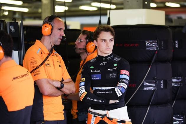 PIASTRI Oscar (aus), McLaren F1 Team MCL38, portrait during the Formula 1 Azerbaijan Grand Prix 2024, 17th round of the 2024 Formula One World Championship, WM, Weltmeisterschaft from September 13 to 15, 2024 on the Baku City Circuit, in Baku, Azerbaijan - F1 - AZERBAIJAN GRAND PRIX 2024 DPPI Panoramic  240914_R17_AZERBAIJAN_DP_EA015739