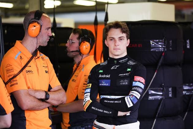 PIASTRI Oscar (aus), McLaren F1 Team MCL38, portrait during the Formula 1 Azerbaijan Grand Prix 2024, 17th round of the 2024 Formula One World Championship, WM, Weltmeisterschaft from September 13 to 15, 2024 on the Baku City Circuit, in Baku, Azerbaijan - F1 - AZERBAIJAN GRAND PRIX 2024 DPPI Panoramic  240914_R17_AZERBAIJAN_DP_EA015765