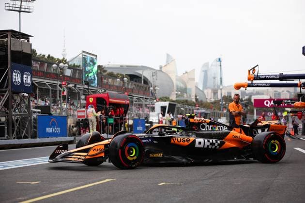 04 NORRIS Lando (gbr), McLaren F1 Team MCL38, action during the Formula 1 Azerbaijan Grand Prix 2024, 17th round of the 2024 Formula One World Championship, WM, Weltmeisterschaft from September 13 to 15, 2024 on the Baku City Circuit, in Baku, Azerbaijan - F1 - AZERBAIJAN GRAND PRIX 2024 DPPI Panoramic  240914_R17_AZERBAIJAN_DP_EA015995