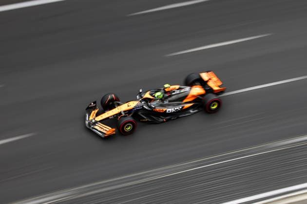 04 NORRIS Lando (gbr), McLaren F1 Team MCL38, action during the Formula 1 Azerbaijan Grand Prix 2024, 17th round of the 2024 Formula One World Championship, WM, Weltmeisterschaft from September 13 to 15, 2024 on the Baku City Circuit, in Baku, Azerbaijan - F1 - AZERBAIJAN GRAND PRIX 2024 DPPI Panoramic  240914_R17_AZERBAIJAN_DP_XB3_3927