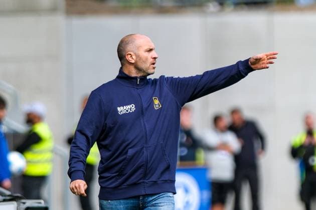Daniel Scherning Eintracht Braunschweig, Coach gestures, GER, SV Darmstadt 98 vs Eintracht Braunschweig, Football, 2 Bundesliga, Matchday 5, Season 2024 2025, 14 09 2024 DFL DFB REGULATIONS PROHIBIT ANY USE OF PHOTOGRAPHS as IMAGE SEQUENCES and or QUASI VIDEO GER, SV Darmstadt 98 vs Eintracht Braunschweig, Football, 2 Bundesliga, Matchday 5, Season 2024 2025, 14 09 2024 Darmstadt Copyright: xEibner-Pressefoto FlorianxWieganx EP_FWD