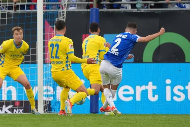 Sergio Lopez SV Darmstadt 98, 02 pulls away and scores the goal for 1 0 14 09 2024 2 Bundesliga, season 24 25 SV Darmstadt 98 vs Eintracht Braunschweig, Stadion am Boellenfalltor, emonline, emspor,