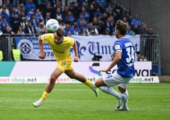 14 09 2024, xsltx, Soccer 2 Bundesliga, SV Darmstadt 98 Eintracht Braunschweig emspor, v l Marvin Rittmüller Eintracht Braunschweig , Killian Corredor SV Darmstadt 98 DFL DFB REGULATIONS PROHIBIT ANY USE OF PHOTOGRAPHS as IMAGE SEQUENCES and or QUASI VIDEO Darmstadt