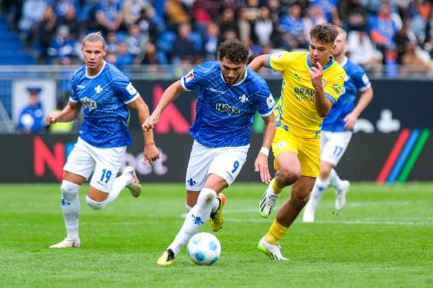 Fraser Hornby SV Darmstadt 98, 09 on the ball, GER, SV Darmstadt 98 vs Eintracht Braunschweig, Football, 2 Bundesliga, Matchday 5, Season 2024 2025, 14 09 2024 DFL DFB REGULATIONS PROHIBIT ANY USE OF PHOTOGRAPHS as IMAGE SEQUENCES and or QUASI VIDEO GER, SV Darmstadt 98 vs Eintracht Braunschweig, Football, 2 Bundesliga, Matchday 5, Season 2024 2025, 14 09 2024 Darmstadt Copyright: xEibner-Pressefoto FlorianxWieganx EP_FWD