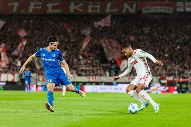 2 Soccer Bundesliga 1 FC Köln 1 FC Magdeburg 14 09 2024 duel Jean Hugonet 1 FC Magdeburg, 24 , Linton Maina 1 FC Köln, 37 2 Soccer Bundesliga, 1 FC Köln 1 FC Magdeburg, Cologne, Rheinenergiestadion on 14 09 2024 DFL REGULATIONS PROHIBIT ANY USE OF PHOTOGRAPHS AS IMAGE SEQUENCES AND OR QUASI VIDEO Copyright: xBEAUTIFULxSPORTS Wunderlx