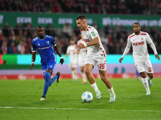 14 09 2024, Cologne, Germany, RheinEnergieStadion, 1 FC Köln vs 1 FC Magdeburg 2 Bundesliga, Tim Lemperle 1 FC Koeln in action, on the ball, single action Photo Ralf Treese DFB DFL REGULATIONS PROHIBIT ANY USE OF PHOTOGRAPHS AS IMAGE SEQUENCES AND OR QUASI VIDEO Cologne RheinEnergieStadion North Rhine Westphalia Germany 521_KOEFCM20240914_008 Treese-521