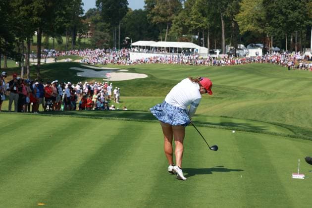 GAINESVILLE, VA - SEPTEMBER 14: Team USA golfer Jennifer Kupcho plays her tee shot on the 18th hole during Saturday Foursomes during the 2024 Solheim Cup on September 14, 2024 at Robert Trent Jones Golf Club at Gainesville, Virginia. (Photo by Brian Spurlock Icon Sportswire) GOLF: SEP 14 Solheim Cup EDITORIAL USE ONLY Icon24091445