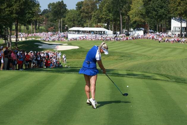 GAINESVILLE, VA - SEPTEMBER 14: Team Europe golfer Charley Hull plays her tee shot on the 18th hole during Saturday Foursomes during the 2024 Solheim Cup on September 14, 2024 at Robert Trent Jones Golf Club at Gainesville, Virginia. (Photo by Brian Spurlock Icon Sportswire) GOLF: SEP 14 Solheim Cup EDITORIAL USE ONLY Icon24091448