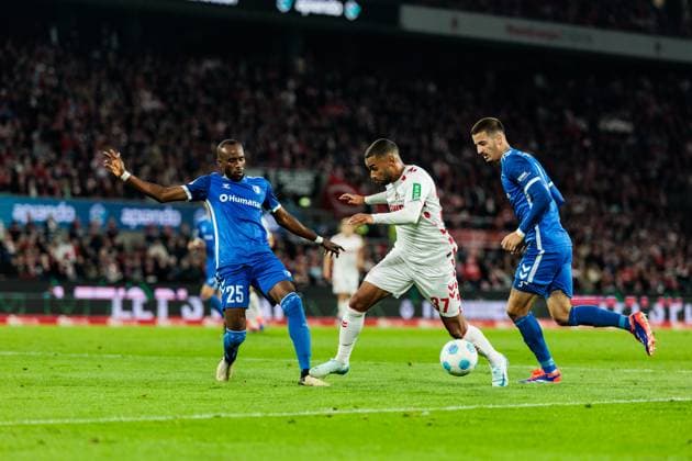 2 Soccer Bundesliga 1 FC Köln 1 FC Magdeburg 14 09 2024 duel Silas Gnaka 1 FC Magdeburg, 25 , Linton Maina 1 FC Köln, 37 on the ball, Andi Hoti 1 FC Magdeburg, 3 2 Soccer Bundesliga, 1 FC Köln 1 FC Magdeburg, Cologne, Rheinenergiestadion on 14 09 2024 DFL REGULATIONS PROHIBIT ANY USE OF PHOTOGRAPHS AS IMAGE SEQUENCES AND OR QUASI VIDEO Copyright: xBEAUTIFULxSPORTS Wunderlx