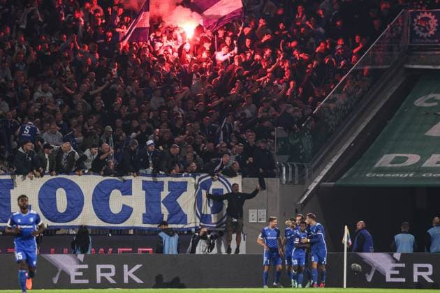 Sport, Football, 2 Bundesliga Season 2024 2025 5 Matchday 1 FC Köln 1 FC Magdeburg 14 09 2024, RheinEnergieSTADION Goal celebration 1 FC Magdeburg after the goal to equalize to 1 1 by Falko Michel 1 FC Magdeburg, 21 the players are happy Köln RheinEnergieSTADION Nordrhein Westfahlen Germany