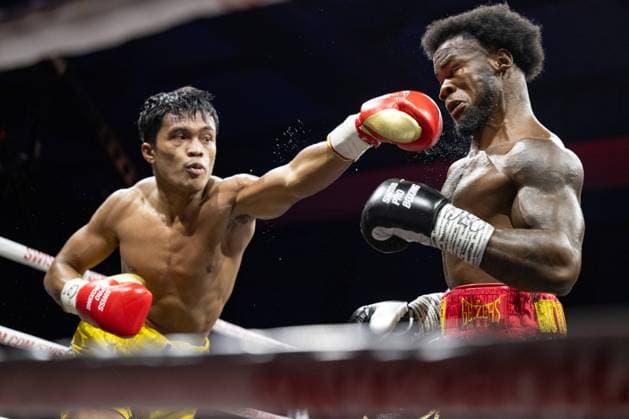 Bilder des Jahres 2024, Sport 09 September Sport Themen der Woche KW37 Sport Bilder des Tages 14 09 2024, Gümlingen, Mobiliar Arena, Championship Boxing Samstag, Chris Mouafo against Jonniel Laurente Gümlingen Mobiliar Arena Bern Switzerland *** 14 09 2024, Gümlingen, Mobiliar Arena, Championship Boxing Saturday, Chris Mouafo against Jonniel Laurente Gümlingen Mobiliar Arena Bern Switzerland Copyright: xJustPictures.ch KjetilxWaberx jp-en-KjWa-SF_240914_19345