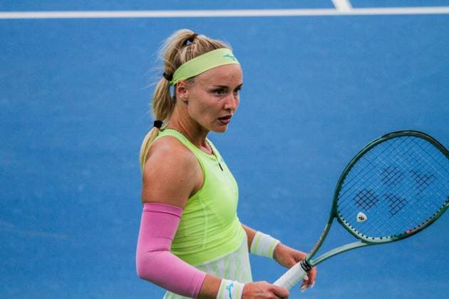 September 14, 2024, Monastir, Monastir Governorate, Tunisia: Monastir, Tunisia. 14 September 2024. Lucia Bronzetti of Italy plays against Rebecca Sramkova of Slovakia at the Jasmin Open Semi Final in Monastir, Tunisia. The women s professional tennis tournament is taking place at the Magic Hotel Skanes in Monastir between 9 and 15 September 2024 Monastir Tunisia - ZUMAd99_ 20240914_zap_d99_034 Copyright: xHasanxMradx