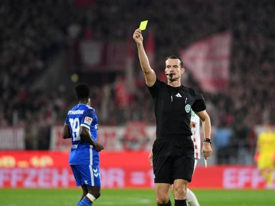 Referee Richard Hempel shows the yellow card during the 2 Bundesliga match between 1 FC Köln and 1 FC Magdeburg at RheinEnergieStadion on September 14, 2024 in Cologne, Germany Germany Photo by Ralf Treese DeFodi Images Referee Richard Hempel shows the yellow card during the 2 Bundesliga match between 1 FC Köln and 1 FC Magdeburg at RheinEnergieStadion on September 14, 2024 in Cologne, Germany Photo by Ralf Treese DeFodi Images DFB DFL REGULATIONS PROHIBIT ANY USE OF PHOTOGRAPHS AS IMAGE SEQUENCES AND OR QUASI VIDEO Defodi 521 KOEFCM20240914 041 Defodi-521 DFB DFL REGULATIONS PROHIBIT ANY USE OF PHOTOGRAPHS AS IMAGE SEQUENCES AND OR QUASI-VIDEO.
