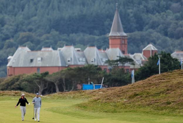 2024 Amgen Irish Open, Royal County Down, Newcastle, Northern Ireland 15 9 2024 Seamus Power walks up the 2nd fairway with Joost Luiten Seamus Power walks up the 2nd fairway with Joost Luiten 15 9 2024  Copyright: x INPHO BenxBradyx BB4_9818