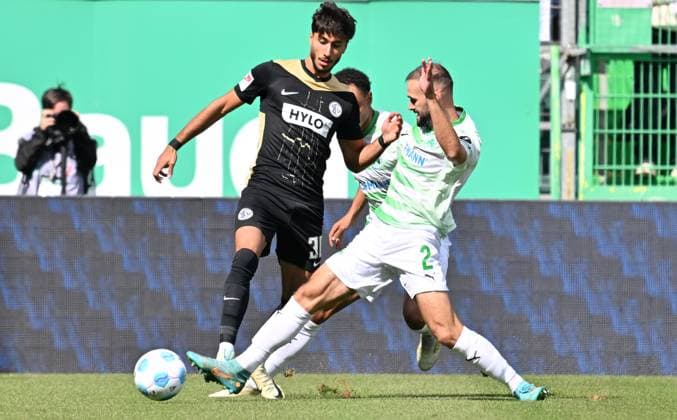 15 09 2024 Soccer Season 2024 2025 2 Soccer Bundesliga 05 Matchday SpVgg Greuther Fürth Kleeblatt SV Elversberg SVE Sportfoto Zink xwoxzix DFL regulations prohibit any use of photographs as image sequences and or quasi video only for editorial use Muhammed Damar 30, SV Elversberg Simon Asta 2, SpVgg Greuther Fürth