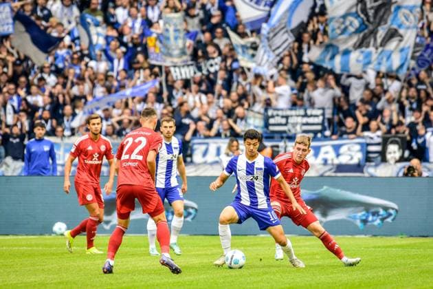 15 09 2024, xlakx, Fußball 2 Bundesliga, Hertha BSC Berlin Fortuna Düsseldorf emspor, v l Danny Schmidt Fortuna Düsseldorf 22 ,Ibrahim Maza Hertha BSC 10 ,Isak Bergmann Johannesson Fortuna Düsseldorf 8 ,Zweikampf, Duell, Kampf, tackle DFL DFB REGULATIONS PROHIBIT ANY USE OF PHOTOGRAPHS as IMAGE SEQUENCES and or QUASI VIDEO Daniel Lakomski Jan Huebner Berlin