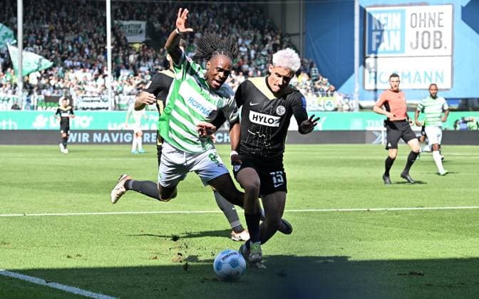 15 09 2024 Soccer Season 2024 2025 2 Soccer Bundesliga 05 Matchday SpVgg Greuther Fürth Kleeblatt SV Elversberg SVE Sportfoto Zink xwoxzix DFL regulations prohibit any use of photographs as image sequences and or quasi video only for editorial use Marlon Mustapha 8, SpVgg Greuther Fürth Lukas Pinckert 19, SV Elversberg