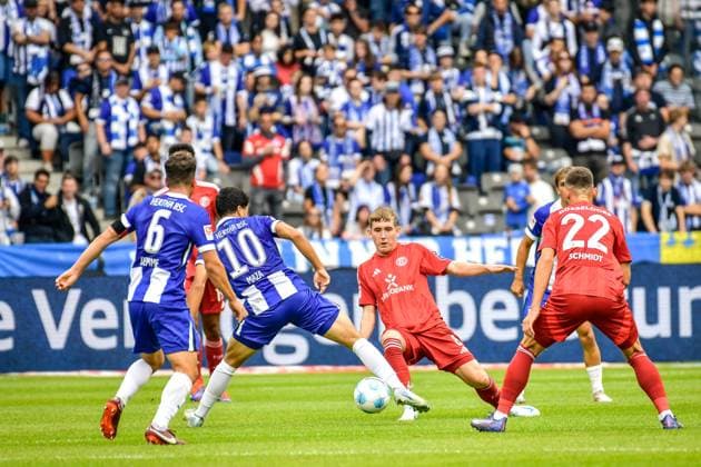 15 09 2024, xlakx, Fußball 2 Bundesliga, Hertha BSC Berlin Fortuna Düsseldorf emspor, v l Ibrahim Maza Hertha BSC 10 ,Isak Bergmann Johannesson Fortuna Düsseldorf 8 ,Zweikampf, Duell, Kampf, tackle DFL DFB REGULATIONS PROHIBIT ANY USE OF PHOTOGRAPHS as IMAGE SEQUENCES and or QUASI VIDEO Daniel Lakomski Jan Huebner Berlin