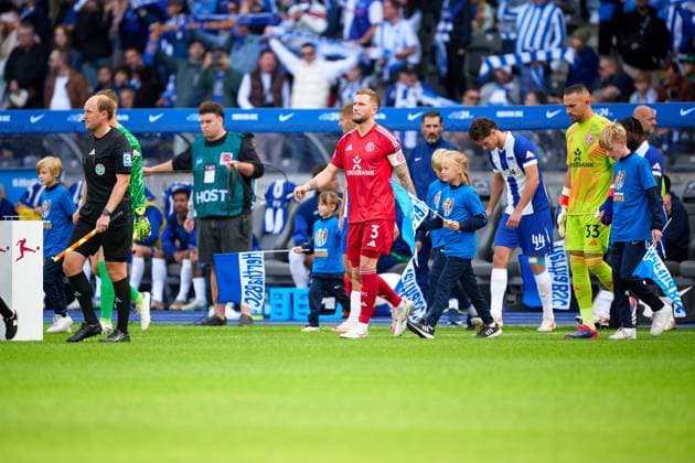 Player entry, GER, Hertha BSC vs Fortuna Duesseldorf, Mens football, Bundesliga 2, Season 2024 2025, Matchday 05, 15 09 2024 DFL REGULATES PROHIBIT ANY USE OF PHOTOGRAPHS AS IMAGE SEQUENCES AND OR QUASI VIDEO GER, Hertha BSC vs Fortuna Duesseldorf, Mens football, Bundesliga 2, Season 2024 2025, Matchday 05, 15 09 2024 Berlin Copyright: xEibner-Pressefotox xClaudiusxRauchx EP_CRH