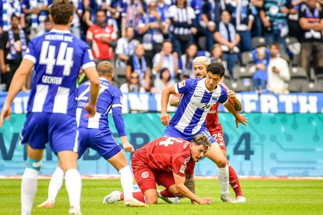 15 09 2024, xlakx, Soccer 2 Bundesliga, Hertha BSC Berlin Fortuna Düsseldorf emspor, v l Dawid Kownacki Fortuna Düsseldorf 24 ,Ibrahim Maza Hertha BSC 10 ,Matthias Zimmermann Fortuna Düsseldorf 25 ,Zweikampf, Duell, Kampf, tackle DFL DFB REGULATIONS PROHIBIT ANY USE OF PHOTOGRAPHS as IMAGE SEQUENCES and or QUASI VIDEO Daniel Lakomski Jan Huebner Berlin