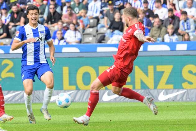 GER, Berlin, Fußball, Hertha BSC vs Fortuna Duesseldorf, 2 Bundesliga, Olympiastadion, 15 09 2024, v l Ibrahim Maza Hertha 10 , Andre Hoffmann F95 Duesseldorf 03 , Zweikampf, Action, Kampf, kaempft um den Ball, dfl dfb regulations prohibit any use of photographs as image sequences and or quasi video, Copyright: HMBxMedia UwexKoch