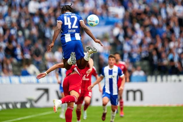 Deyovaisio Zeefuik Hertha BSC, 42 , Header, GER, Hertha BSC vs Fortuna Duesseldorf, Soccer Men, 2 Bundesliga, Season 2024 2025, 05 Matchday, 15 09 2024 DFL REGULATIONS PROHIBIT ANY USE OF PHOTOGRAPHS AS IMAGE SEQUENCES AND OR QUASI VIDEO GER, Hertha BSC vs Fortuna Duesseldorf, Soccer Men, 2 Bundesliga, Season 2024 2025, 05 Matchday, 15 09 2024 Berlin Copyright: xEibner-Pressefotox xClaudiusxRauchx EP_CRH