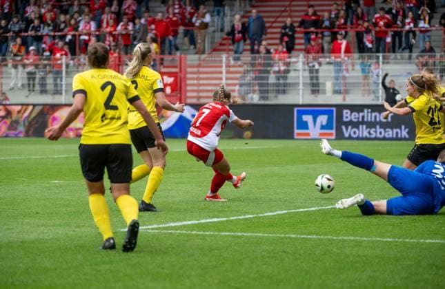 Soccer, Women, Season 2024 2025, 2 Women Bundesliga 3 Matchday , 1 FC Union Berlin SV 67 Weinberg, Lisa Heiseler Nr 7, 1 Women 1 FC Union scores the goal to 1 0, 15 09 2024, Copyright: xMatthiasxKochx