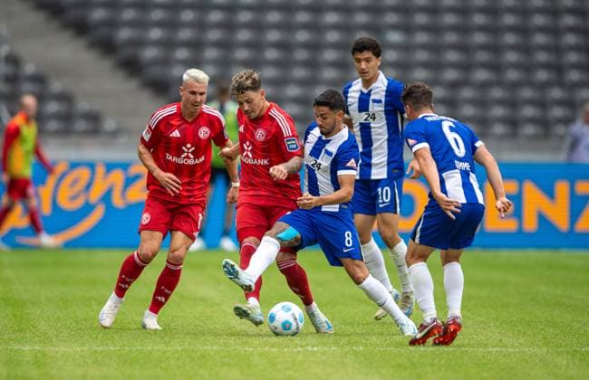 Soccer, Men, Season 2024 2025, 2 Bundesliga 5 Matchday , Hertha BSC Fortuna Düsseldorf, f l Felix Klaus Fortuna Düsseldorf , Dawid Kownacki Fortuna Düsseldorf , Kevin Sessa Hertha BSC , Ibrahim Maza Hertha BSC , Diego Demme Hertha BSC , 15 09 2024, Copyright: xSebastianxRäppold MatthiasxKochx
