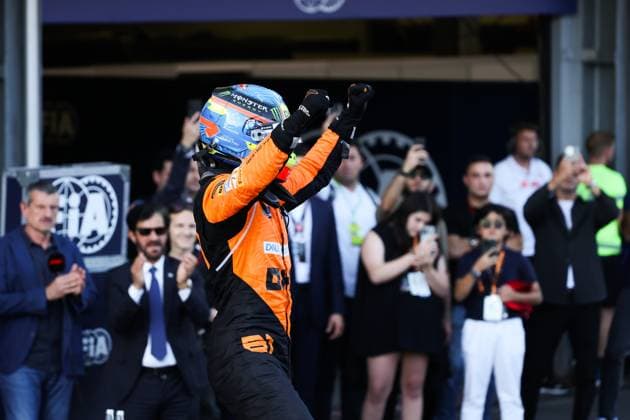 PIASTRI Oscar (aus), McLaren F1 Team MCL38, portrait during the Formula 1 Azerbaijan Grand Prix 2024, 17th round of the 2024 Formula One World Championship, WM, Weltmeisterschaft from September 13 to 15, 2024 on the Baku City Circuit, in Baku, Azerbaijan - F1 - AZERBAIJAN GRAND PRIX 2024 DPPI Panoramic  240915_R17_AZERBAIJAN_DP_0I7A0793