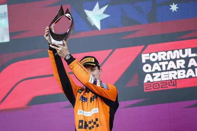 PIASTRI Oscar (aus), McLaren F1 Team MCL38, portrait podium celebration during the Formula 1 Azerbaijan Grand Prix 2024, 17th round of the 2024 Formula One World Championship, WM, Weltmeisterschaft from September 13 to 15, 2024 on the Baku City Circuit, in Baku, Azerbaijan - F1 - AZERBAIJAN GRAND PRIX 2024 DPPI Panoramic  240915_R17_AZERBAIJAN_DP_EA029041
