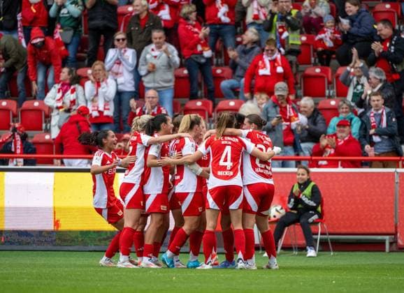 Soccer, Women, Season 2024 2025, 2 Women Bundesliga 3 Matchday , 1 FC Union Berlin SV 67 Weinberg, Union cheering after goal to 2 0, 15 09 2024, Copyright: xMatthiasxKochx