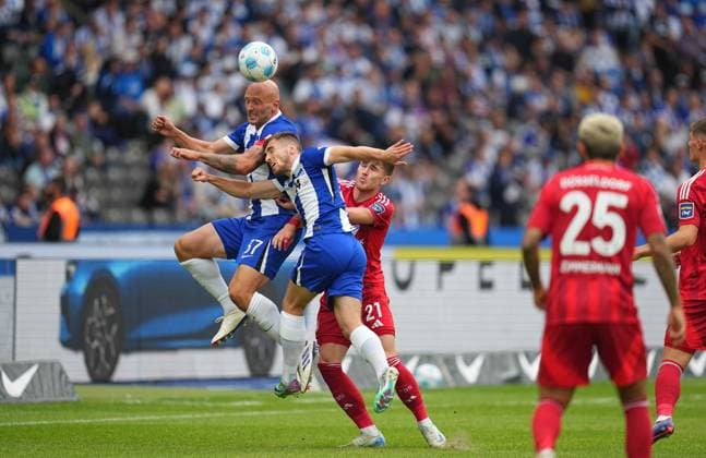 Toni Leistner heads, 2 Bundesliga, Hertha BSC vs Fortuna Düsseldorf, Olympiastadion on September 17, 2024 in Berlin, Germany Photo by Ulrik Pedersen DeFodi Images Toni Leistner heads, 2 Bundesliga, Hertha BSC vs Fortuna Düsseldorf, Olympiastadion on September 17, 2024 in Berlin, Germany Photo by Ulrik Pedersen DeFodi Images DFB DFL REGULATIONS PROHIBIT ANY USE OF PHOTOGRAPHS AS IMAGE SEQUENCES AND OR QUASI VIDEO Defodi 659 0062091425 Defodi-659 DFB DFL REGULATIONS PROHIBIT ANY USE OF PHOTOGRAPHS AS IMAGE SEQUENCES AND OR QUASI-VIDEO.
