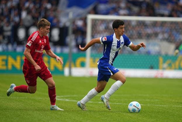 Ibrahim Maza controls the ball, 2 Bundesliga, Hertha BSC vs Fortuna Düsseldorf, Olympiastadion on September 17, 2024 in Berlin, Germany Photo by Ulrik Pedersen DeFodi Images Ibrahim Maza controls the ball, 2 Bundesliga, Hertha BSC vs Fortuna Düsseldorf, Olympiastadion on September 17, 2024 in Berlin, Germany Photo by Ulrik Pedersen DeFodi Images DFB DFL REGULATIONS PROHIBIT ANY USE OF PHOTOGRAPHS AS IMAGE SEQUENCES AND OR QUASI VIDEO Defodi 659 0073091446 Defodi-659 DFB DFL REGULATIONS PROHIBIT ANY USE OF PHOTOGRAPHS AS IMAGE SEQUENCES AND OR QUASI-VIDEO.