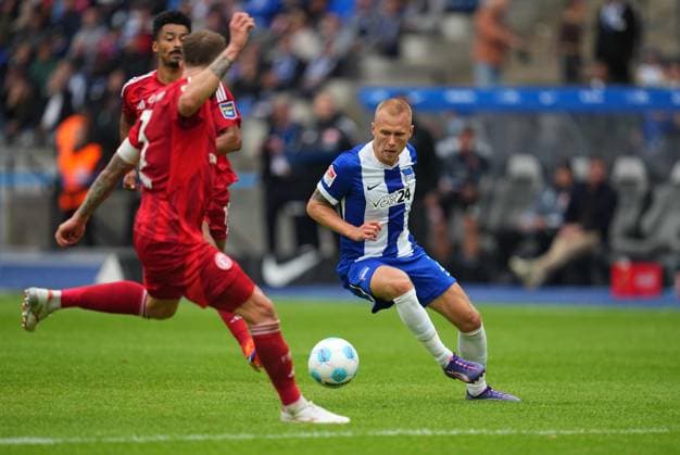 Jon Dagur Thorsteinsson controls the ball, 2 Bundesliga, Hertha BSC vs Fortuna Düsseldorf, Olympiastadion on September 17, 2024 in Berlin, Germany Photo by Ulrik Pedersen DeFodi Images Jon Dagur Thorsteinsson controls the ball, 2 Bundesliga, Hertha BSC vs Fortuna Düsseldorf, Olympiastadion on September 17, 2024 in Berlin, Germany Photo by Ulrik Pedersen DeFodi Images DFB DFL REGULATIONS PROHIBIT ANY USE OF PHOTOGRAPHS AS IMAGE SEQUENCES AND OR QUASI VIDEO Defodi 659 0840091449 Defodi-659 DFB DFL REGULATIONS PROHIBIT ANY USE OF PHOTOGRAPHS AS IMAGE SEQUENCES AND OR QUASI-VIDEO.